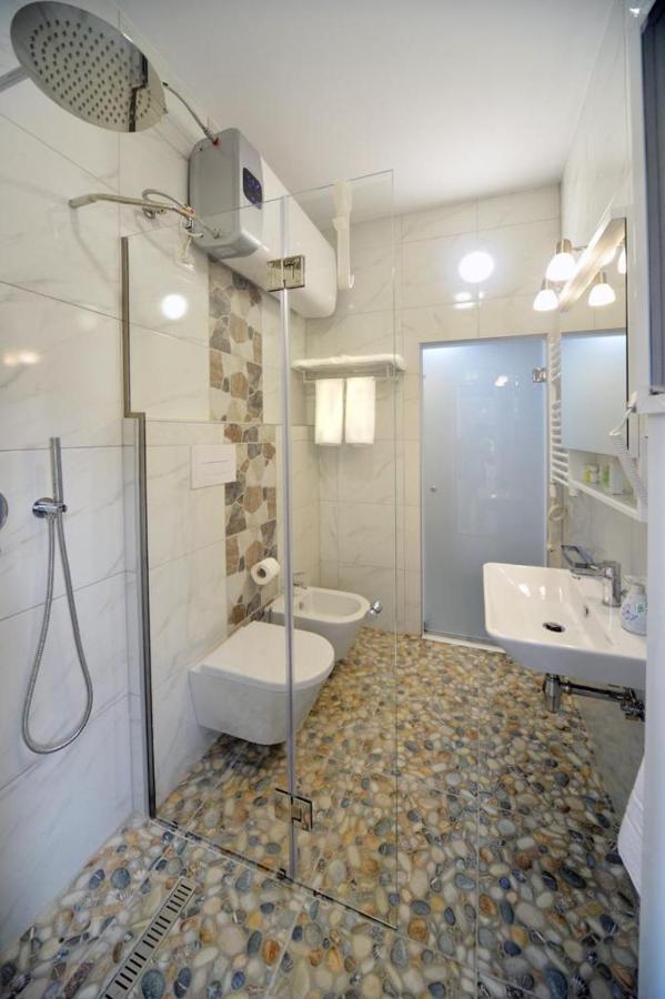 Konak Rooms L Skanderbeg Square Τίρανα Εξωτερικό φωτογραφία